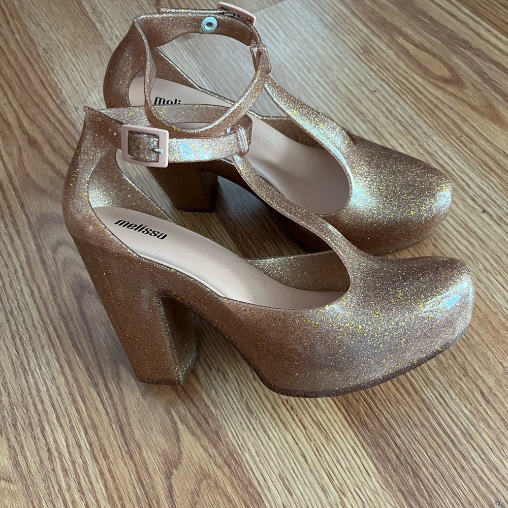 New Melissa brand glitter jelly platform heels in rose gold.